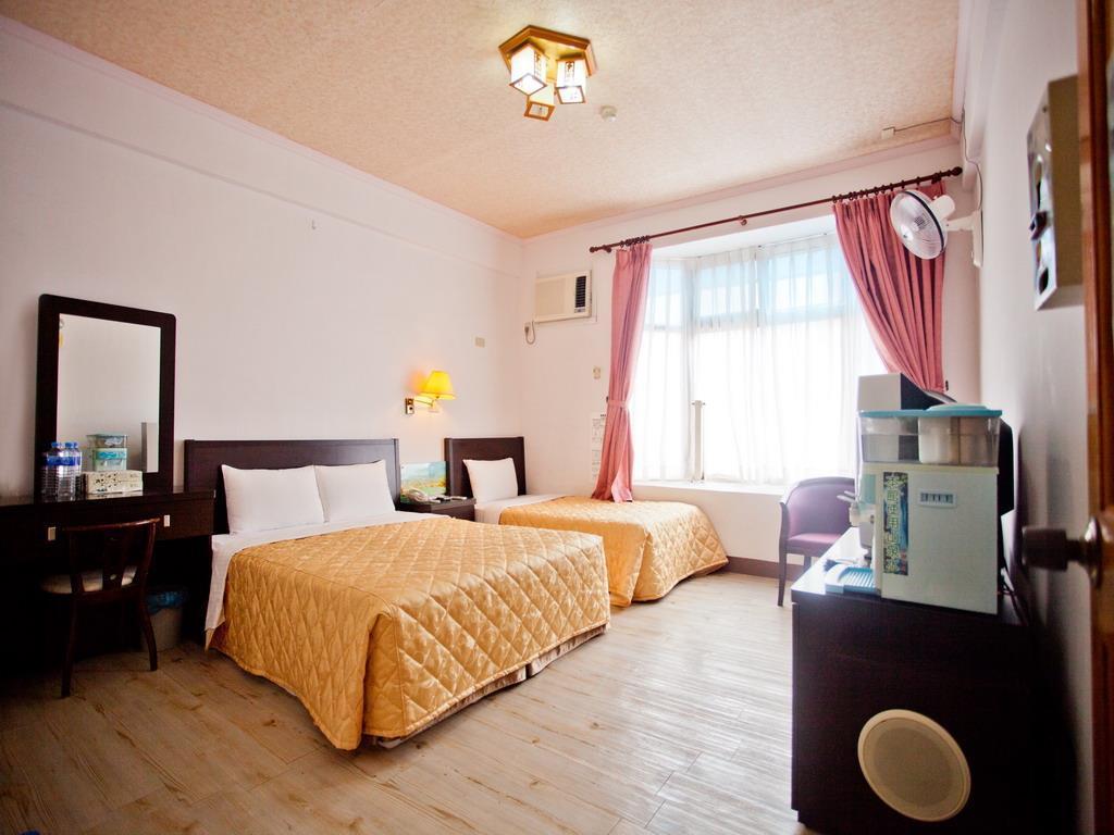 Young Motel Taitung Екстериор снимка