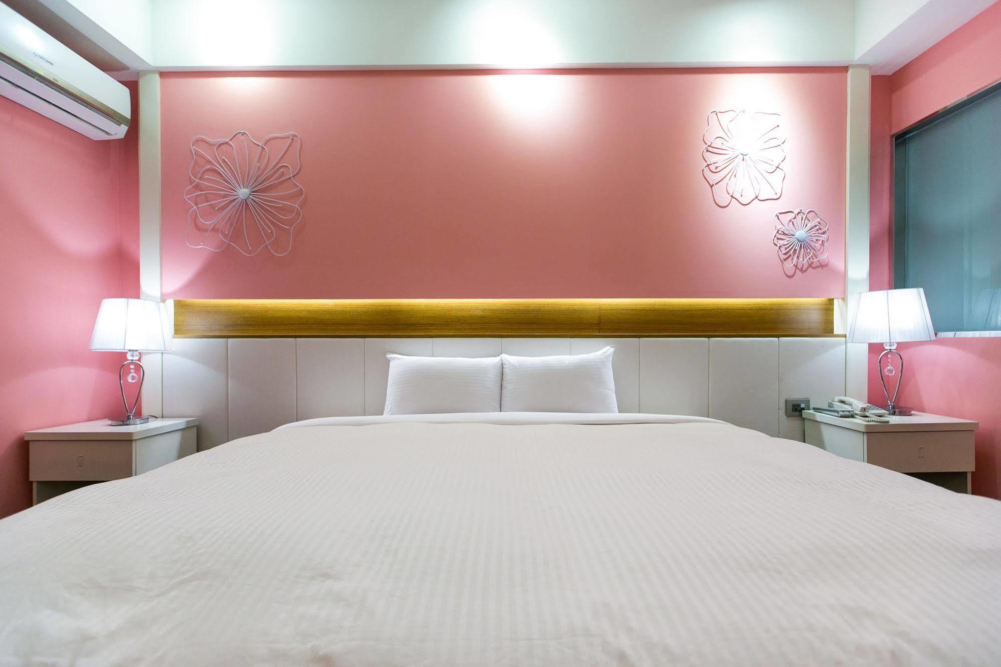 Young Motel Taitung Екстериор снимка