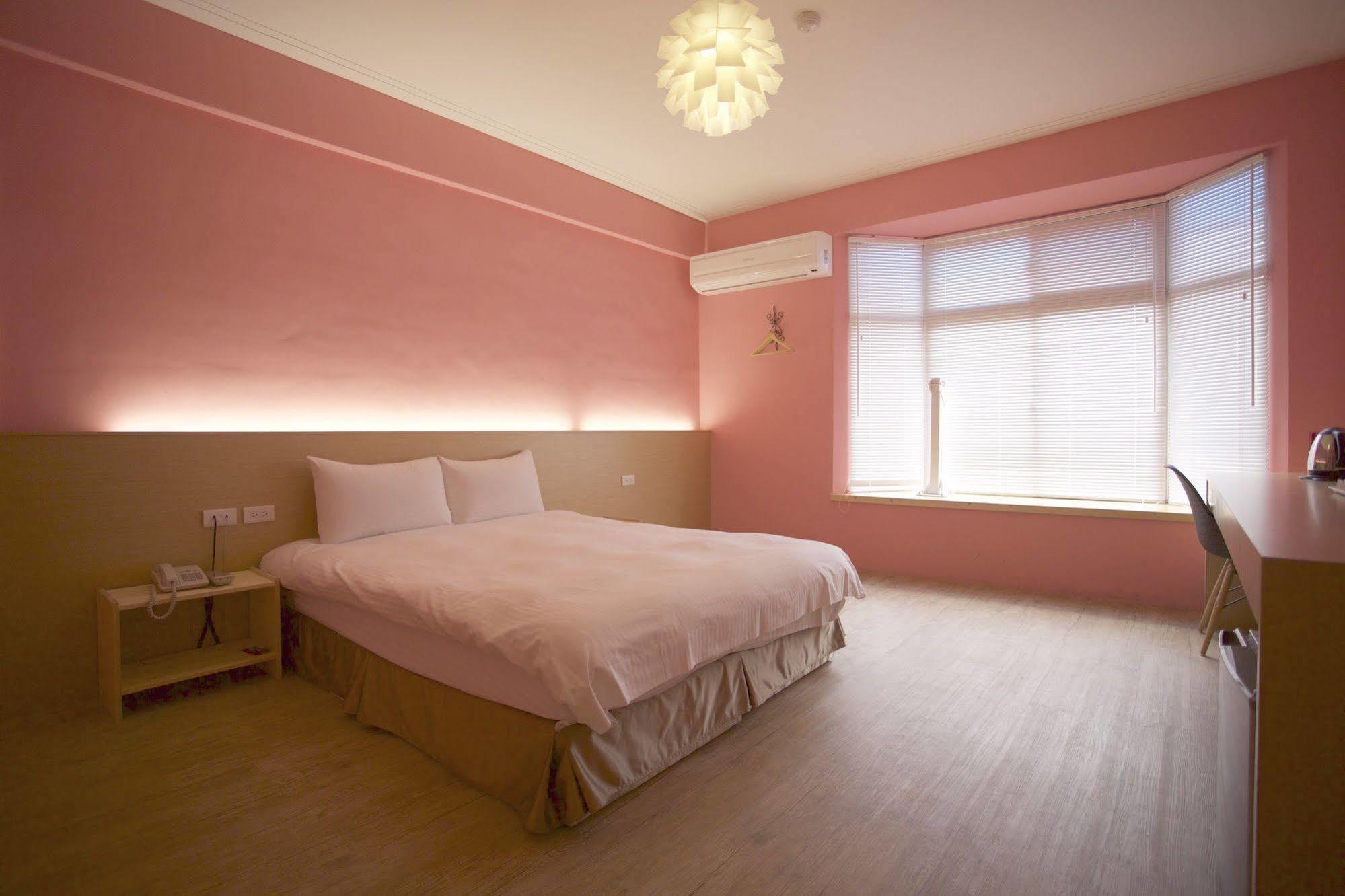 Young Motel Taitung Екстериор снимка