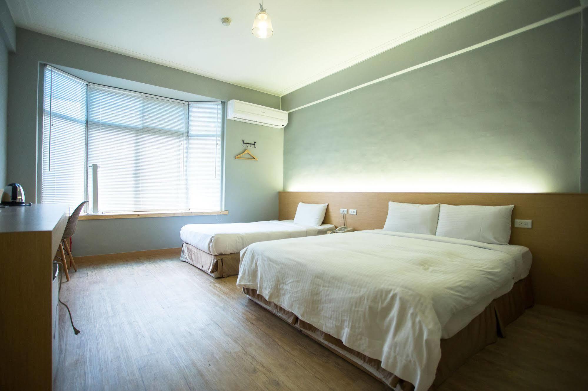 Young Motel Taitung Екстериор снимка